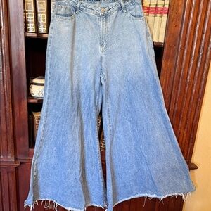 Wide Leg Flared Women's Jeans - Light Blue European
Designer